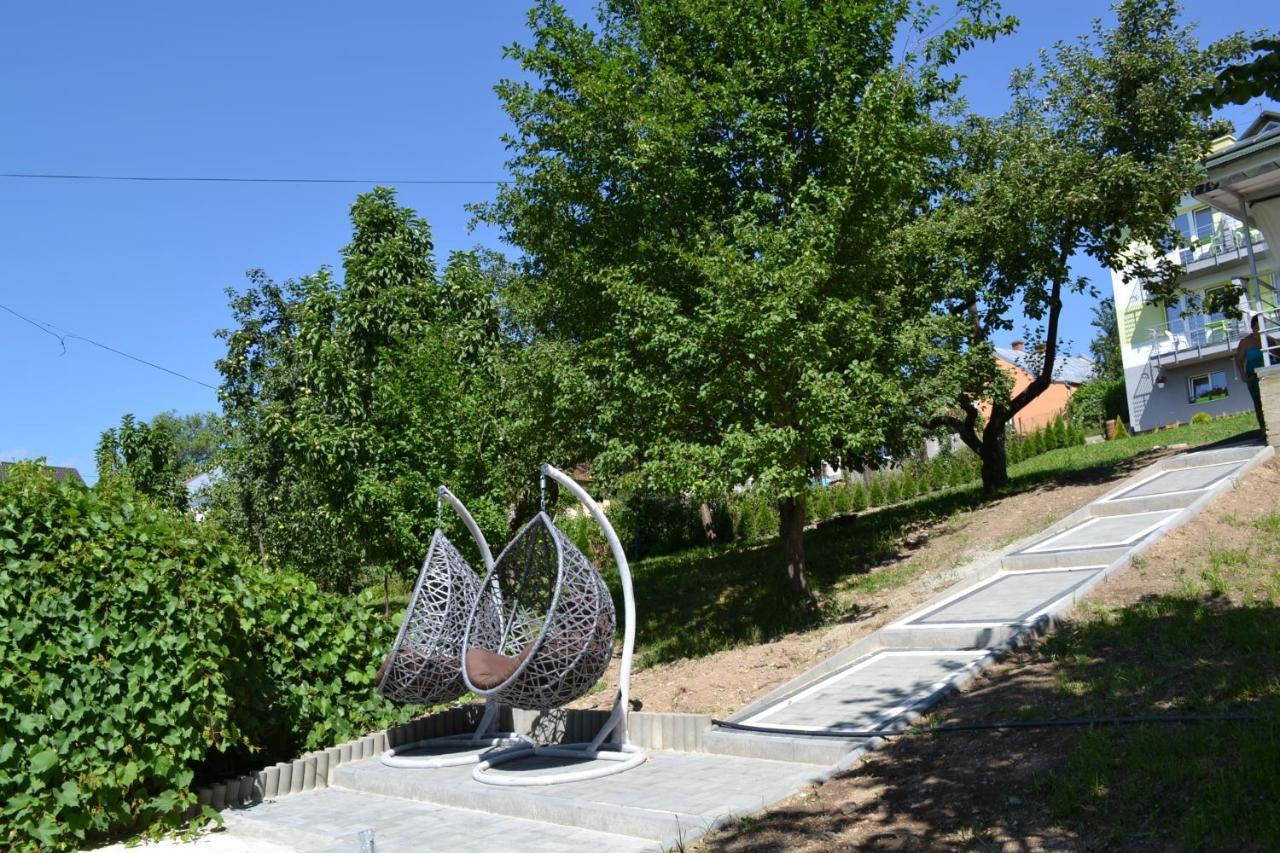 Guest House At Lesya Ukrainka Truskawez Exterior foto